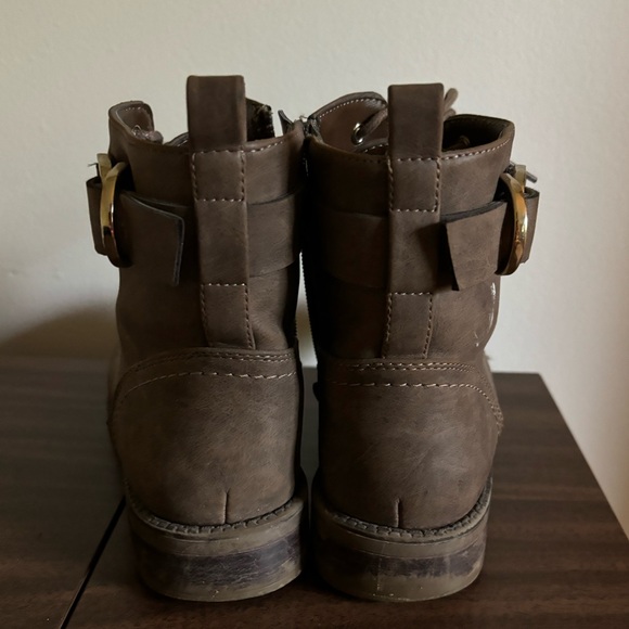 Call it Spring Boots - Picture 4 of 4